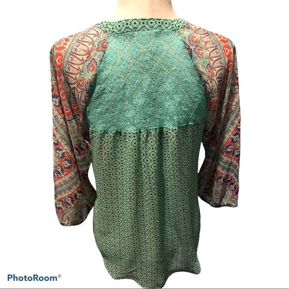 Fig & Flower Multi-color blouse - Picture 8 of 9